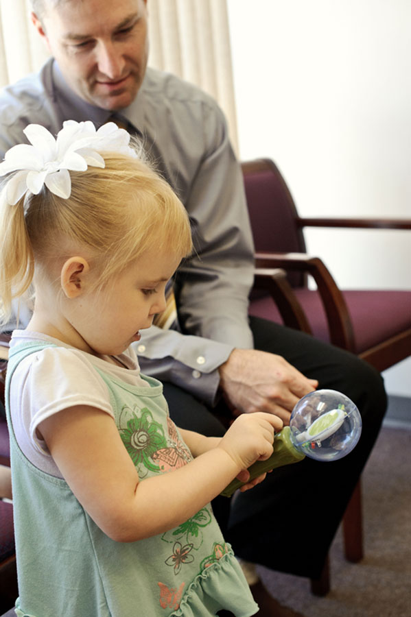 A child with a pediatric eye doctor serving Idaho Fall, ID